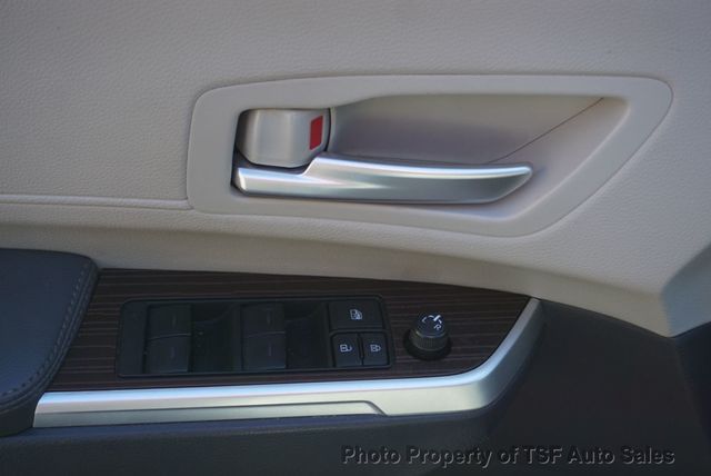 2024 Toyota Sienna XLE FWD 7-Passenger - 22964037 - 36