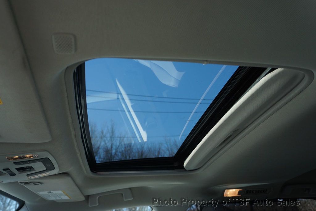 2024 Toyota Sienna XLE FWD 7-Passenger - 22964037 - 38