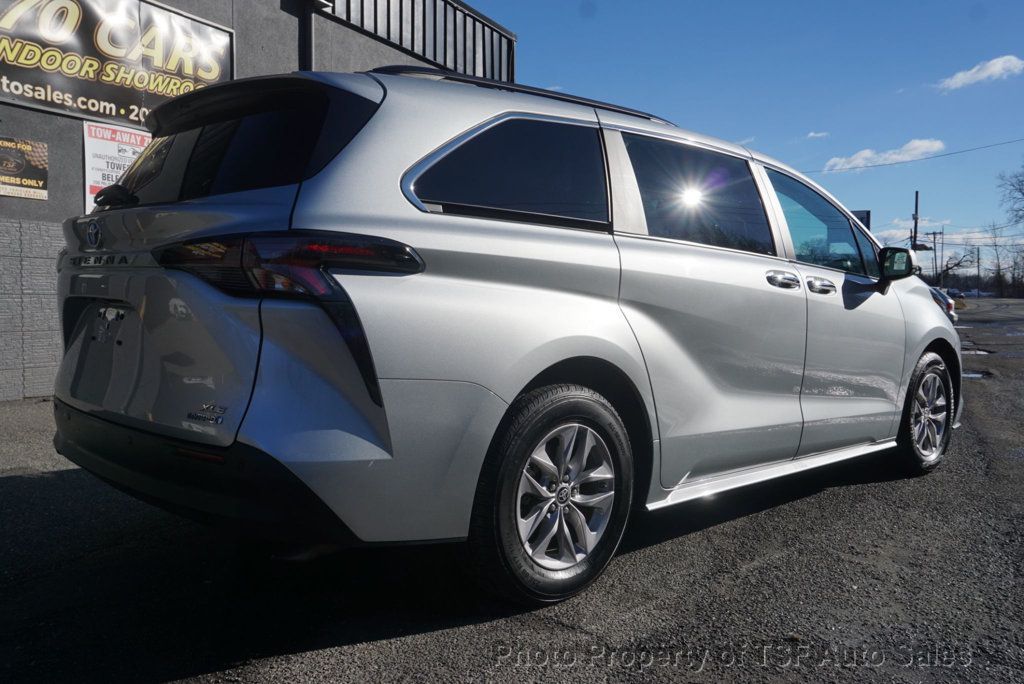 2024 Toyota Sienna XLE FWD 7-Passenger - 22964037 - 6
