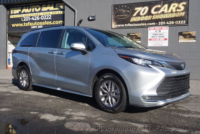 2024 Toyota Sienna XLE FWD 7-Passenger - 22964037 - 8