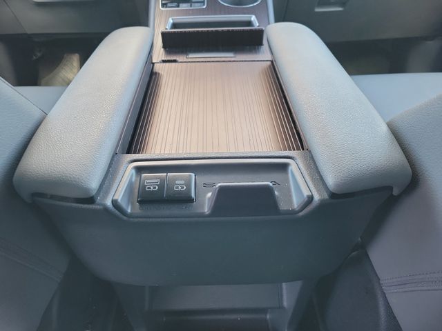 2024 Toyota Sienna XLE FWD 8-Passenger - 22973250 - 9