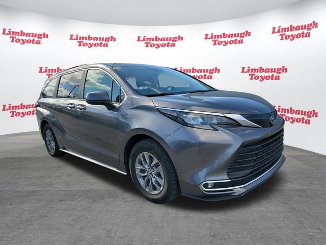 2024 Toyota Sienna XLE FWD 8-Passenger - 22973250 - 18