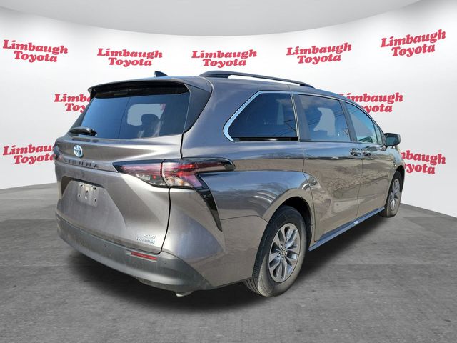 2024 Toyota Sienna XLE FWD 8-Passenger - 22973250 - 22