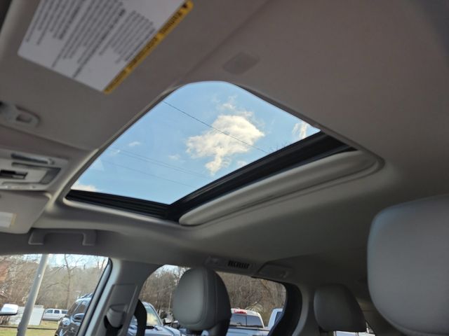 2024 Toyota Sienna XLE FWD 8-Passenger - 22973250 - 5