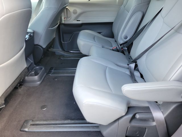 2024 Toyota Sienna XLE FWD 8-Passenger - 22973250 - 7