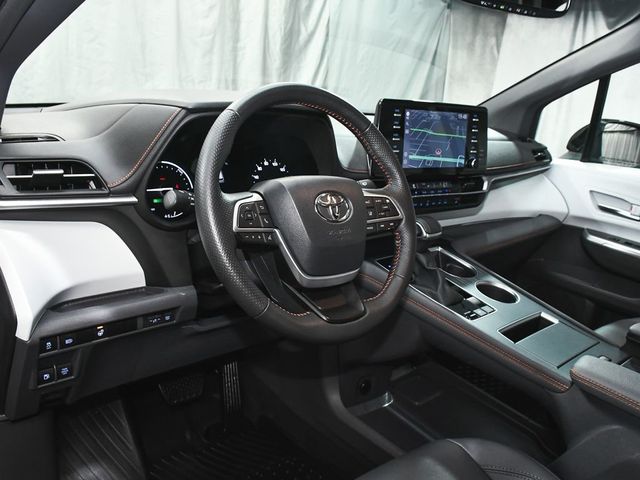 2024 Toyota Sienna XSE - 23003069 - 16