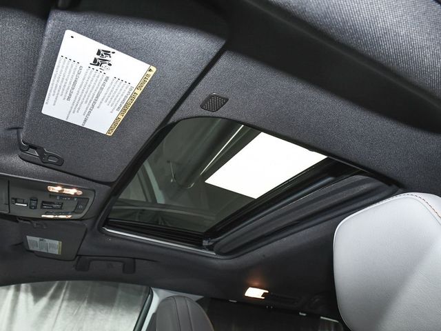 2024 Toyota Sienna XSE - 23003069 - 40