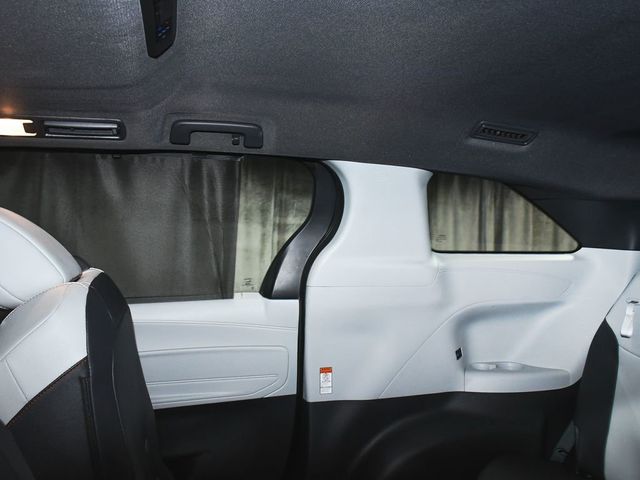 2024 Toyota Sienna XSE - 23003069 - 45