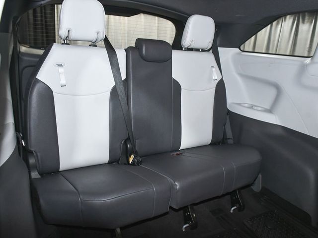 2024 Toyota Sienna XSE - 23003069 - 47