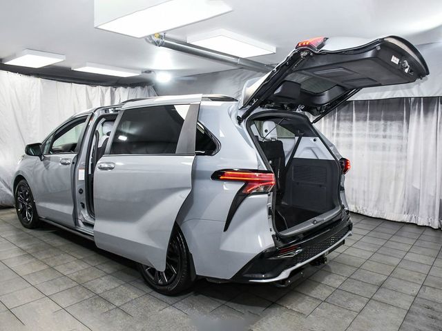 2024 Toyota Sienna XSE - 23003069 - 56
