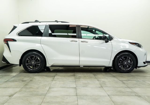 2024 Toyota Sienna XSE AWD 7-Passenger - 23084250 - 9