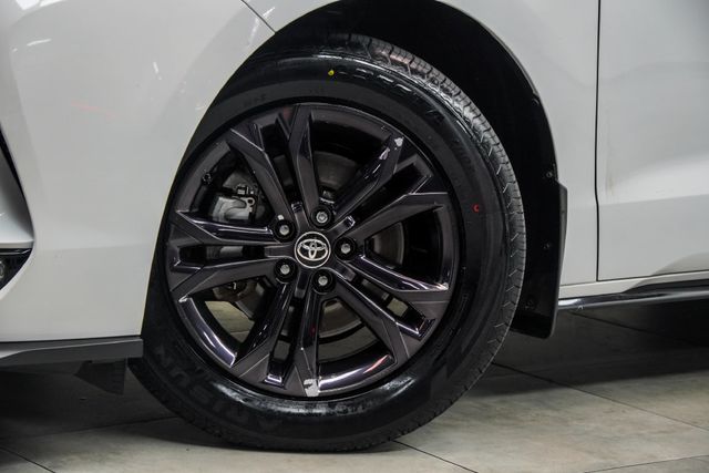 2024 Toyota Sienna XSE AWD 7-Passenger - 23084250 - 3