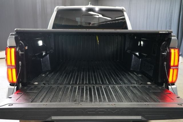 2024 Toyota Tacoma SR5 - 23076236 - 44