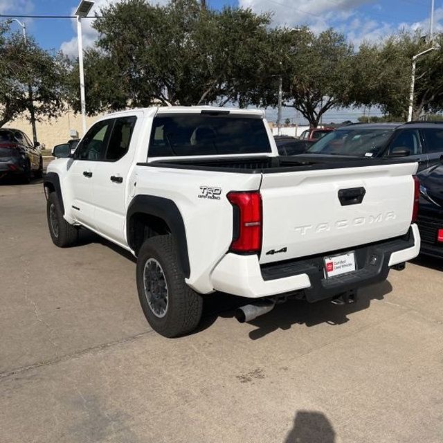 2024 Toyota Tacoma TRD Off-Road - 22654601 - 10