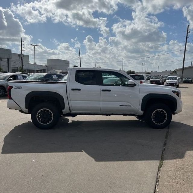 2024 Toyota Tacoma TRD Off-Road - 22654601 - 16