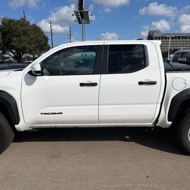 2024 Toyota Tacoma TRD Off-Road - 22654601 - 7