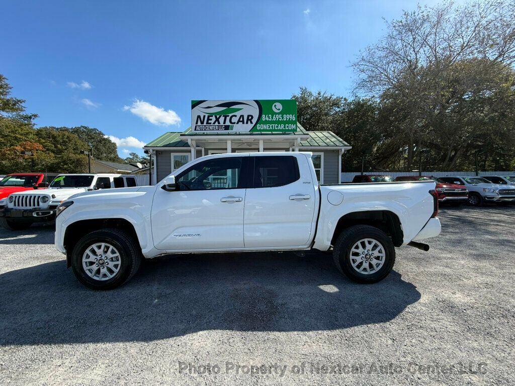 2024 Toyota Tacoma photo 2