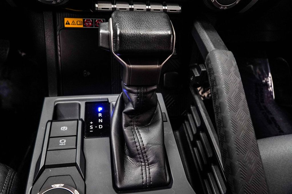 Toyota Tacoma photo 22