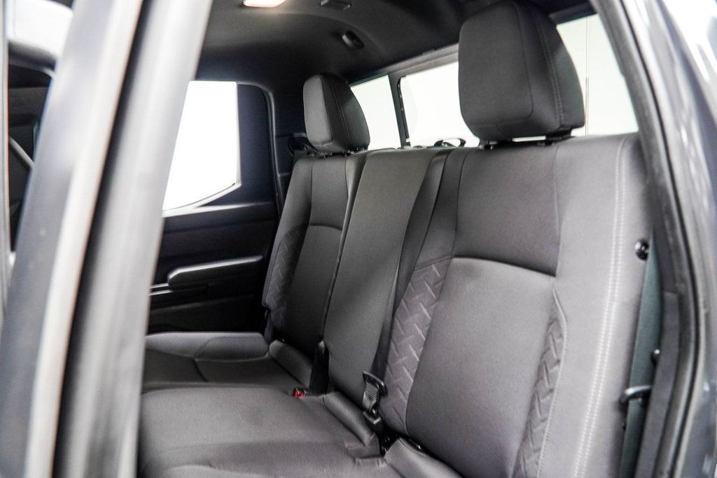 Toyota Tacoma photo 40