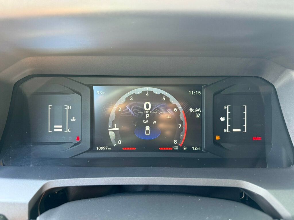 2024 Toyota Tacoma SR5 Double Cab photo 4