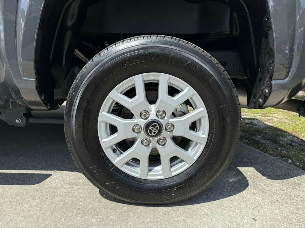 2024 Toyota Tacoma SR5 Double Cab photo 8