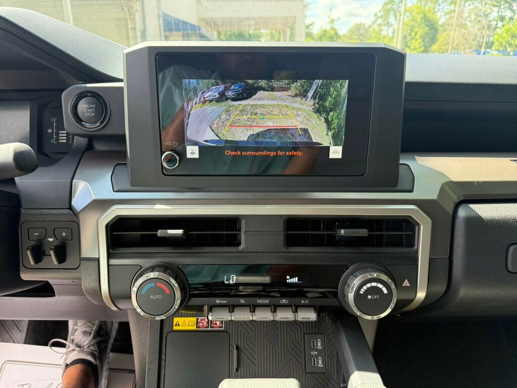2024 Toyota Tacoma SR5 Double Cab photo 6