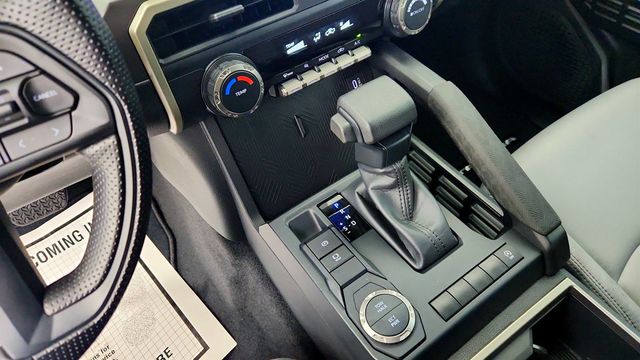 2024 Toyota Tacoma 2WD SR5 Double Cab 5' Bed Automatic w/ Black Oval Tube Steps - 22994112 - 15