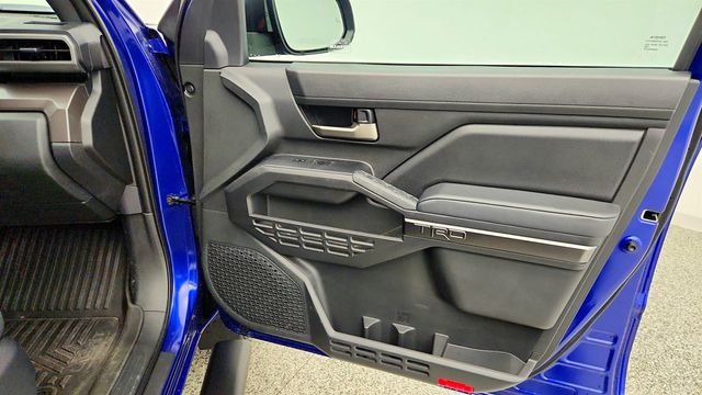 2024 Toyota Tacoma 2WD TRD Sport Double Cab 6' Bed Automatic w/ Predator Steps - 23025776 - 24