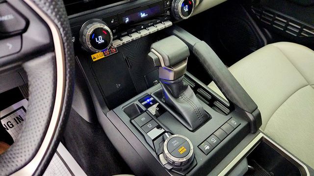 2024 Toyota Tacoma 4WD Limited Double Cab 5' Bed Automatic - 23059694 - 15