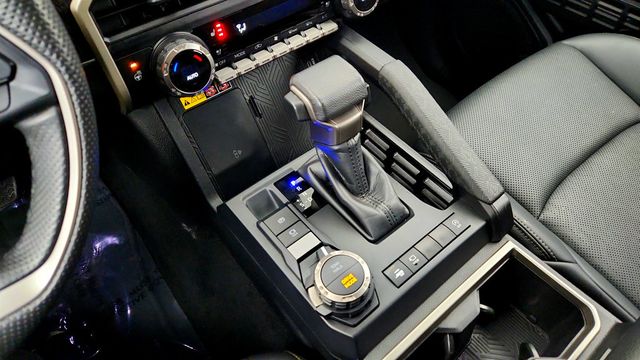 2024 Toyota Tacoma 4WD Limited Double Cab 5' Bed Automatic with Adaptive Variable Susp. - 22965604 - 16