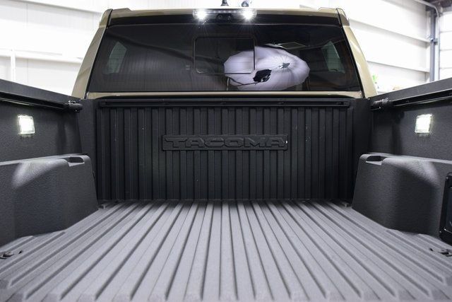 2024 Toyota Tacoma 4WD Limited Hybrid Double Cab 5' Bed Automatic - 22942842 - 23