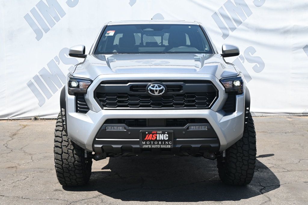 2024 Toyota Tacoma TRD Double Cab 4x4 photo 2