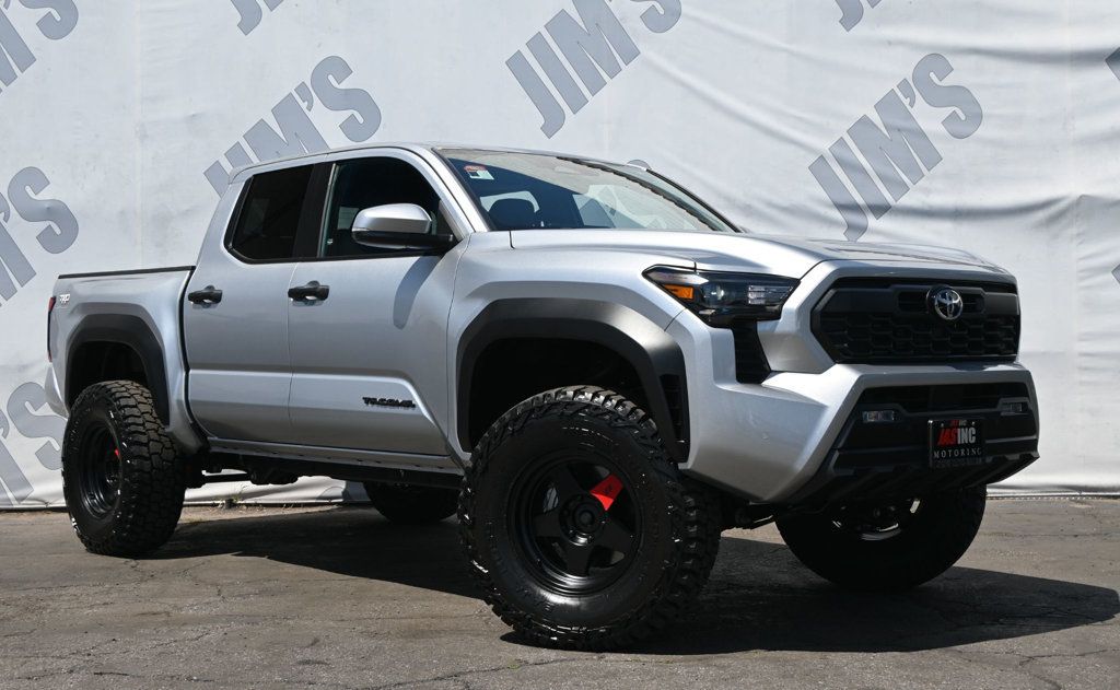 2024 Toyota Tacoma TRD Double Cab 4x4 photo 3
