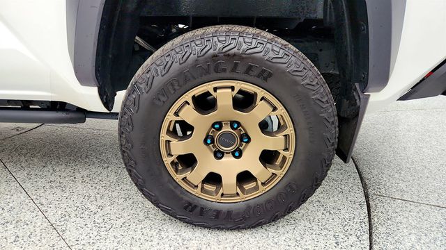 2024 Toyota Tacoma 4WD Trailhunter Hybrid Double Cab 5' Bed Automatic - 22964022 - 8