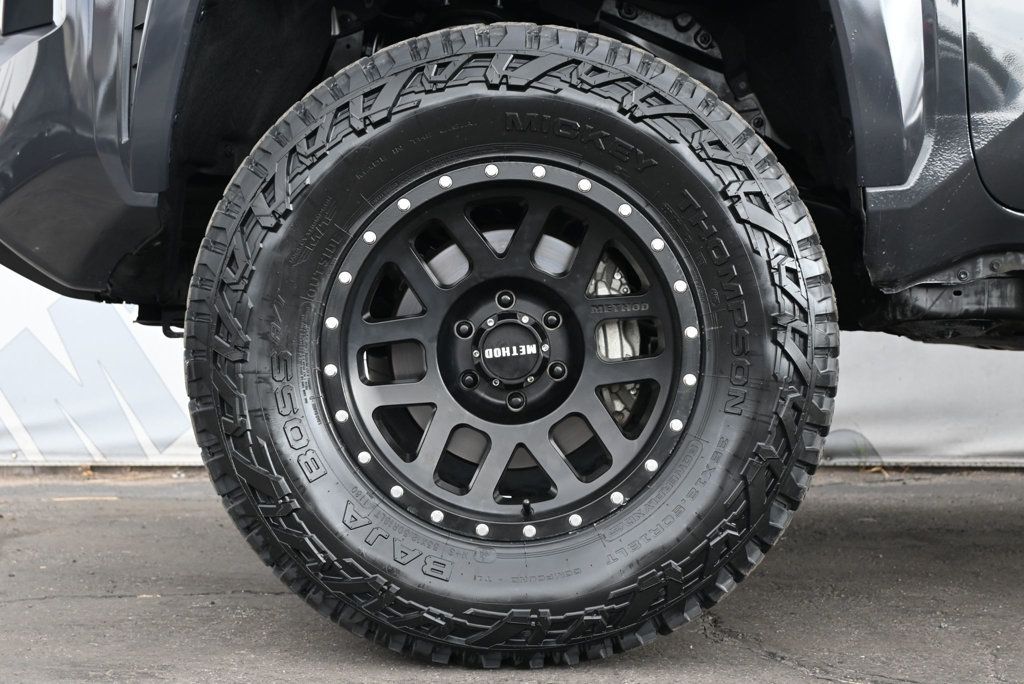 2024 Toyota Tacoma TRD 4x4 photo 4