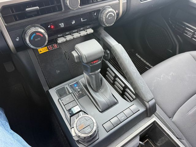 2024 Toyota Tacoma 4WD TRD OFF-ROAD - 23091075 - 19