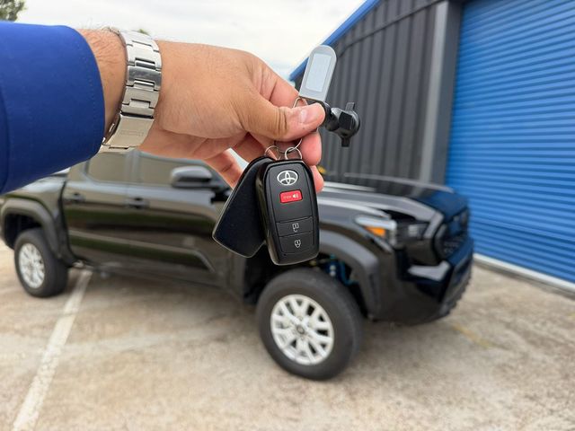 2024 Toyota Tacoma 4WD TRD OFF-ROAD - 23091075 - 24