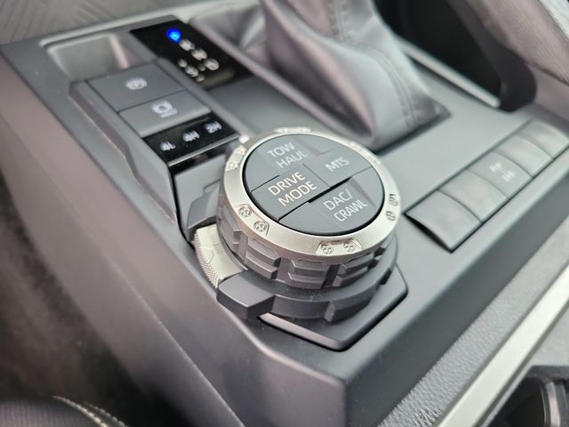 2024 Toyota Tacoma 4WD TRD Off-Road - 23011516 - 10