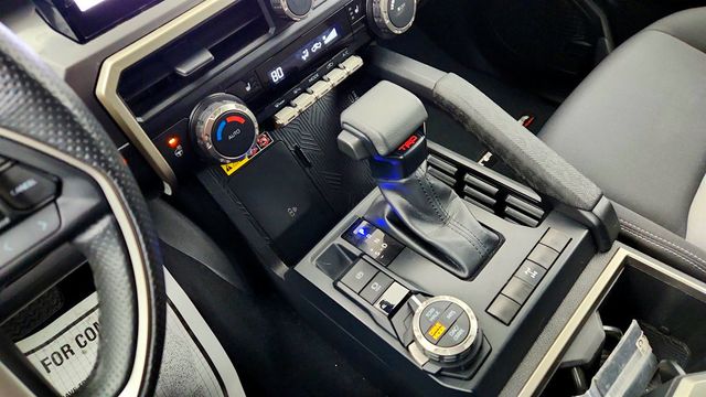 2024 Toyota Tacoma 4WD TRD Off Road Double Cab 5' Bed Automatic - 23007589 - 15