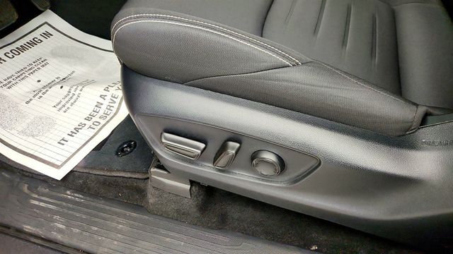 2024 Toyota Tacoma 4WD TRD Off Road Double Cab 5' Bed Automatic w/ Upgrade Package - 23014407 - 10