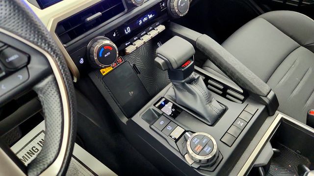2024 Toyota Tacoma 4WD TRD Off Road Double Cab 5' Bed Automatic w/ Upgrade Package - 23014407 - 15