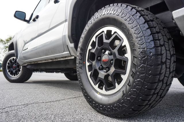 2024 Toyota Tacoma 4WD TRD Off Road Double Cab 5' Bed MT - 23007620 - 9
