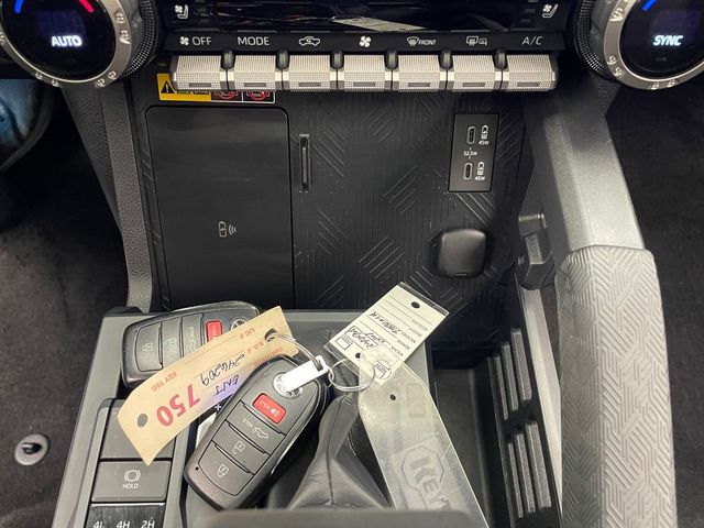 2024 Toyota Tacoma 4WD TRD Off Road Double Cab 6' Bed Automatic - 22983832 - 39