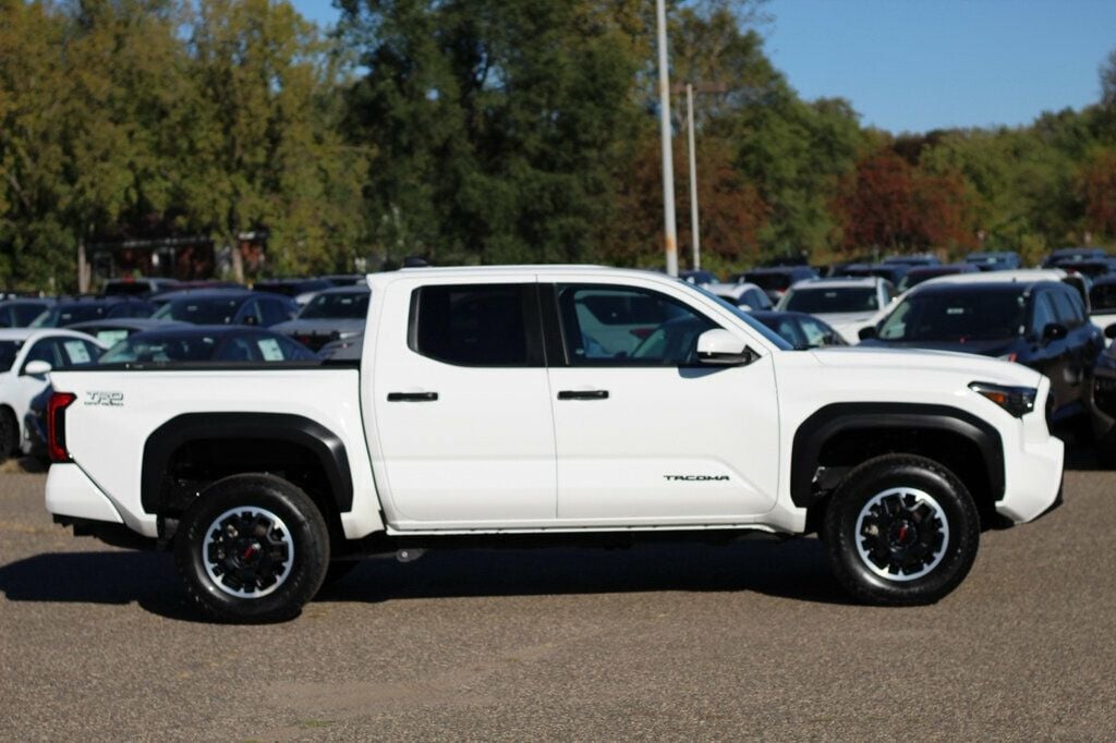 2024 Toyota Tacoma 4x4 TRD Double Cab photo 2