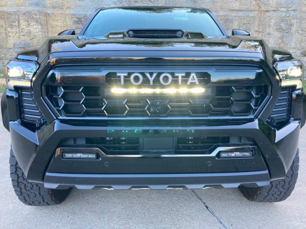 2024 Toyota Tacoma 4WD TRD Pro Hybrid Double Cab 5' Bed Automatic - 22631137 - 11