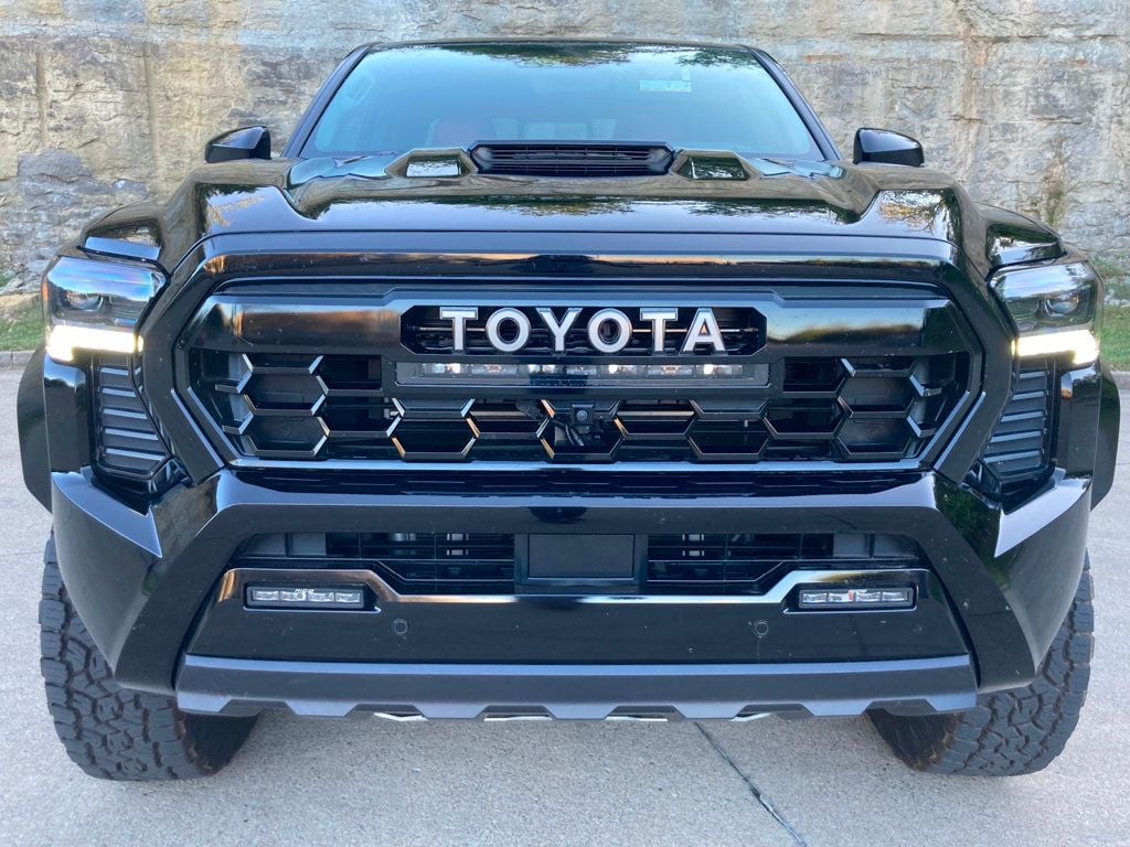 2024 Toyota Tacoma 4WD TRD Pro Hybrid Double Cab 5' Bed Automatic - 22631137 - 1