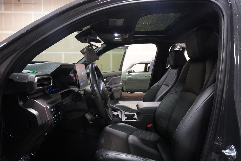 2024 Toyota Tacoma TRD Sport Double Cab photo 3