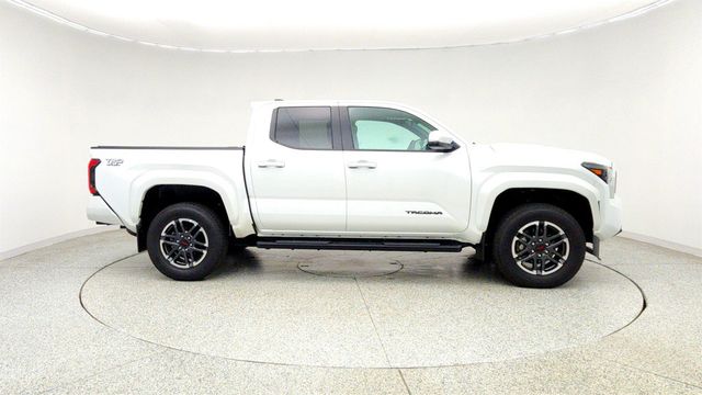 2024 Toyota Tacoma 4WD TRD Sport Double Cab 5' Bed Automatic w/ Upgrade Pkg - 23072406 - 3