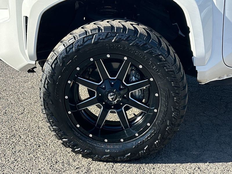 2024 Toyota Tacoma 4WD TRD Sport Double Cab 5' Bed MT - 22991645 - 10