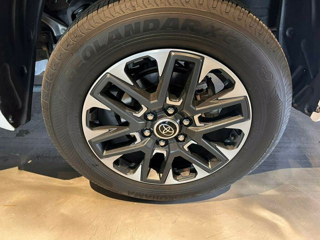 2024 Toyota Tundra 2WD Limited/PanoRoof/HtdSteerWheel/Htd&CldSeats/WirelessCharge/NAV - 22997670 - 10